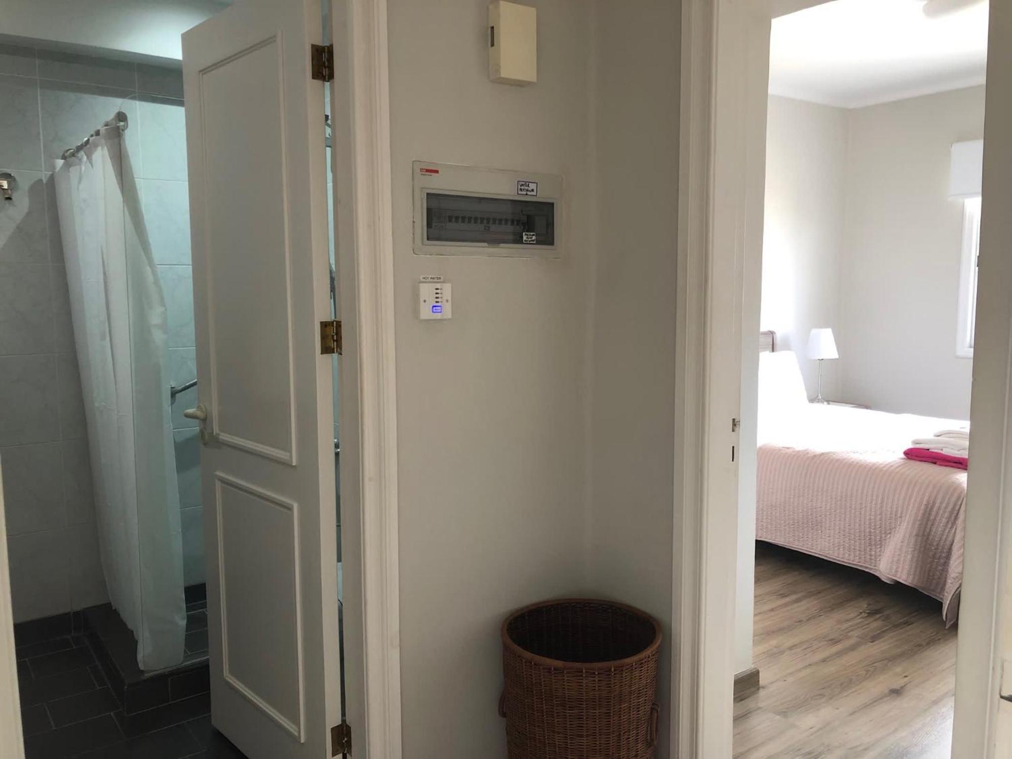 Kings Palace - Modern And Stylish 1 Bedroom Apartment パ フォス エクステリア 写真