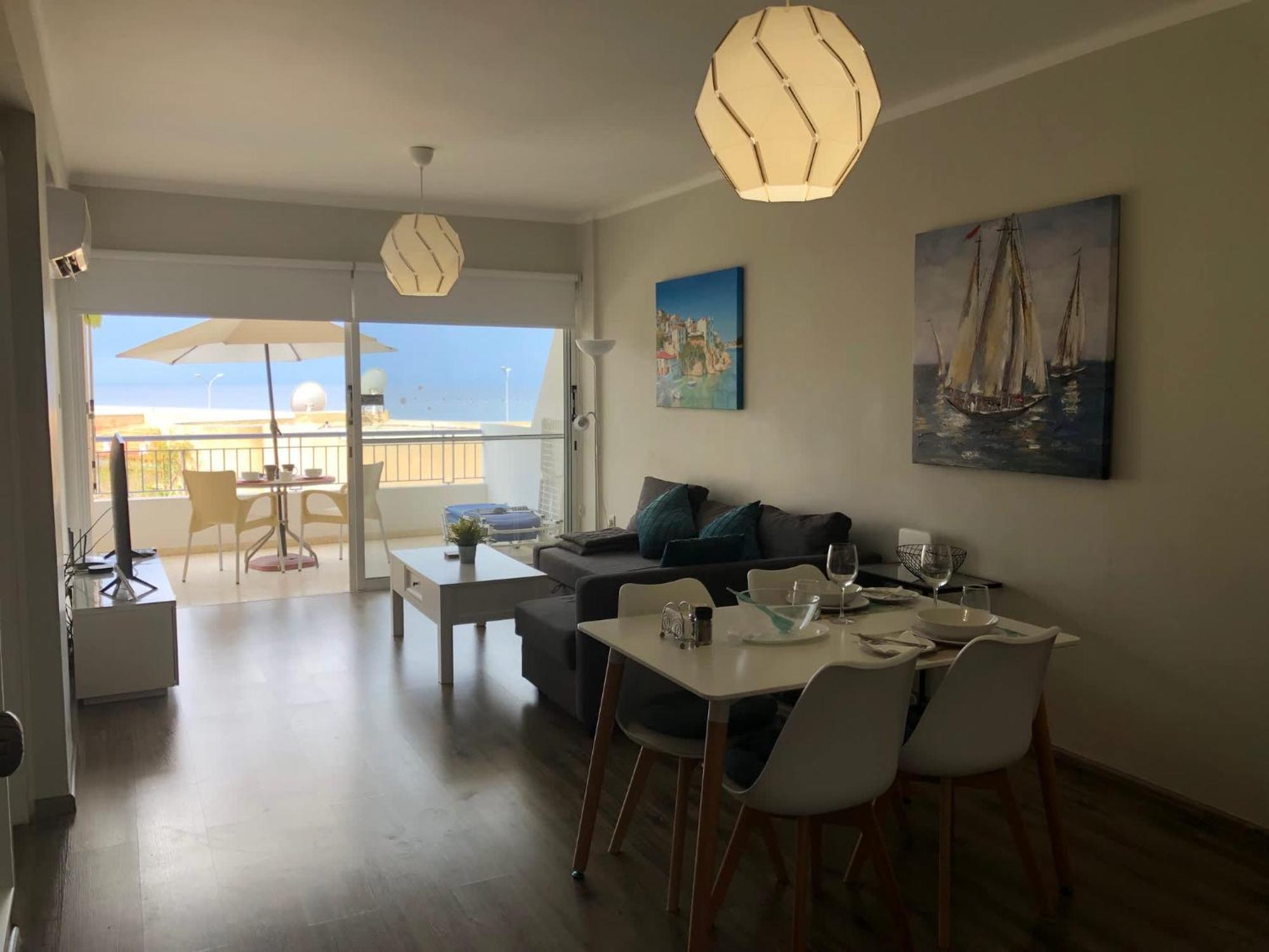 Kings Palace - Modern And Stylish 1 Bedroom Apartment パ フォス エクステリア 写真
